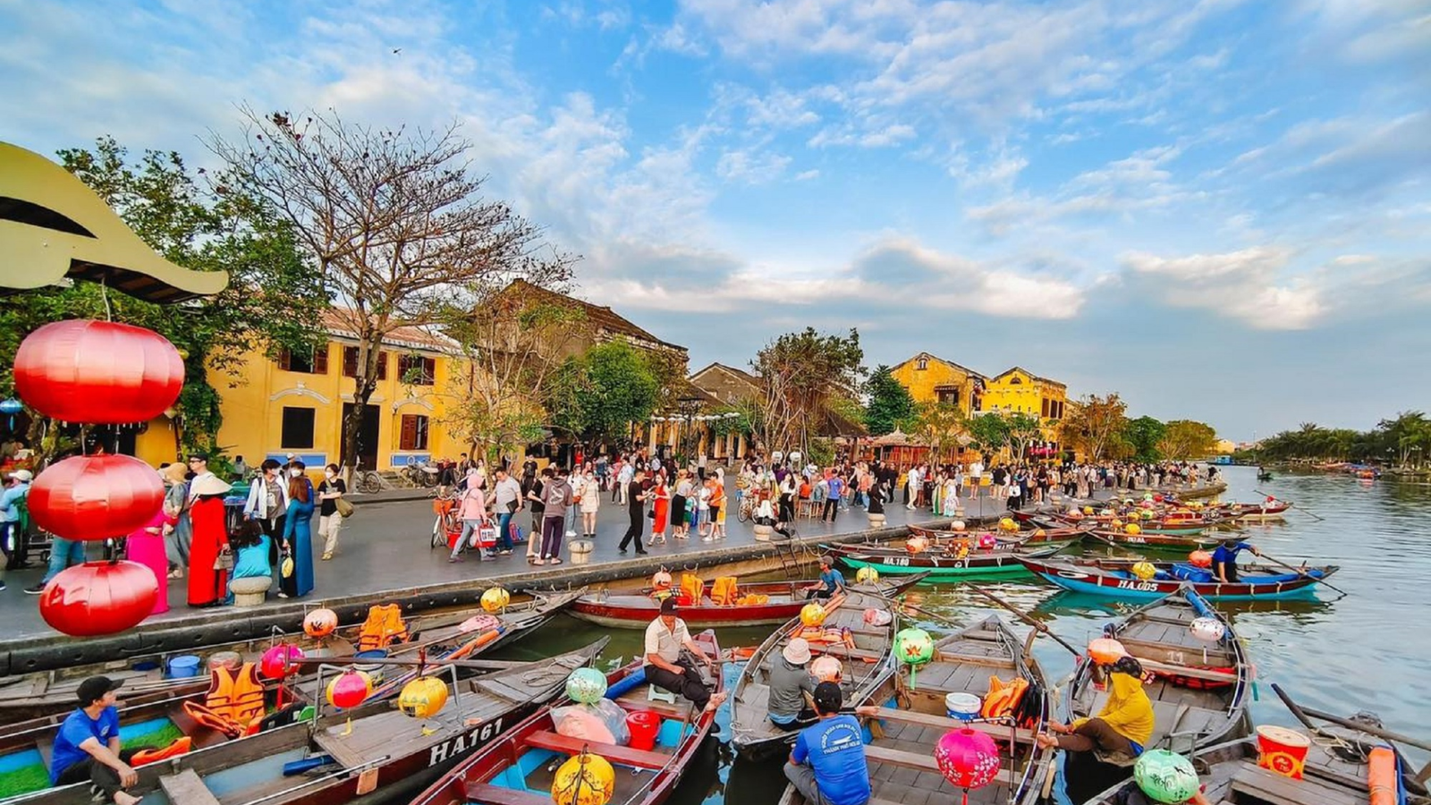 Hoi An City Tour - Boat Ride and Floating Lanterns (2)